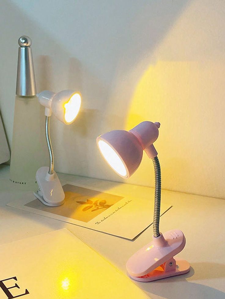 Mini Book Light With Clip – Cute Retro Night Lamp with 360° Flexible Gooseneck & Portable Reading Light for Bed