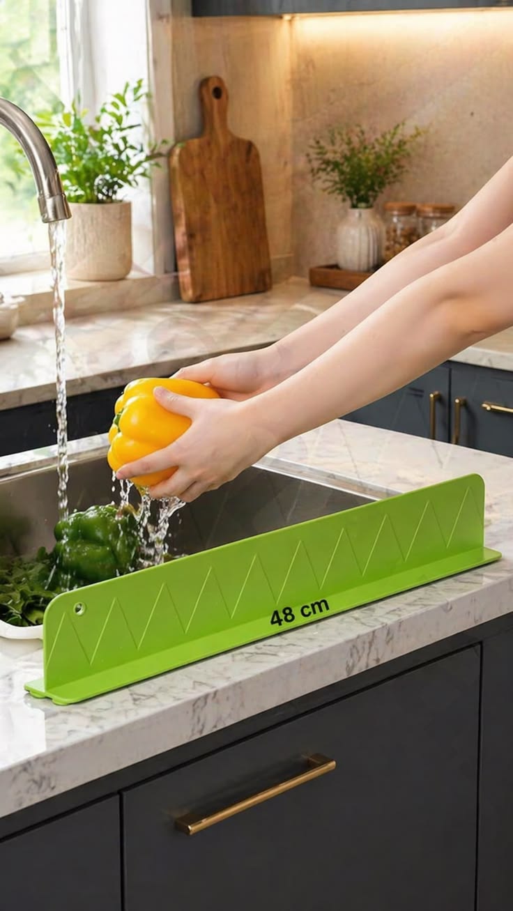Silicone Sink Splash Guard with Suction Cups (size 14inch)
